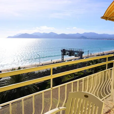 Apartment T2 Vue Et Plage, 6 Personnes By Palmazur Cannes